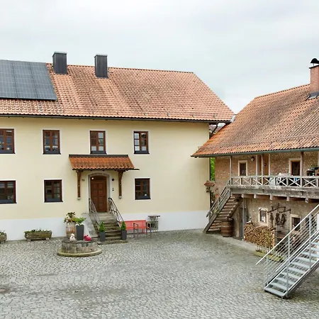 Schoenauer Hof - Paula